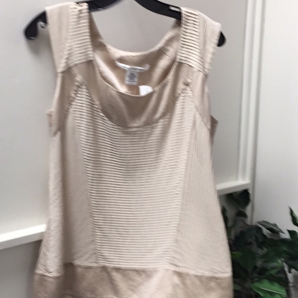 Diane Von Furstenberg 100% silk sleeveless blouse - Picture 2 of 4